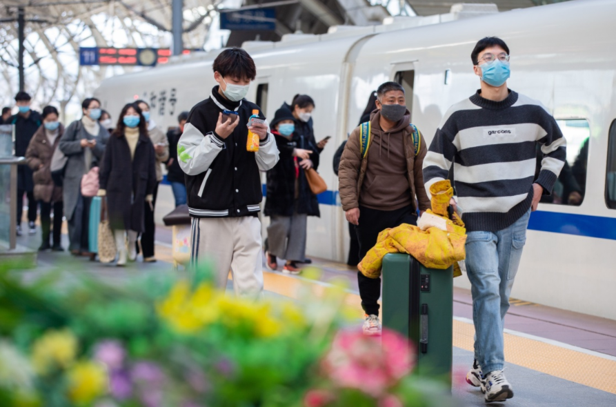 “五一”假期日均访澳旅客人次同比增23.2%