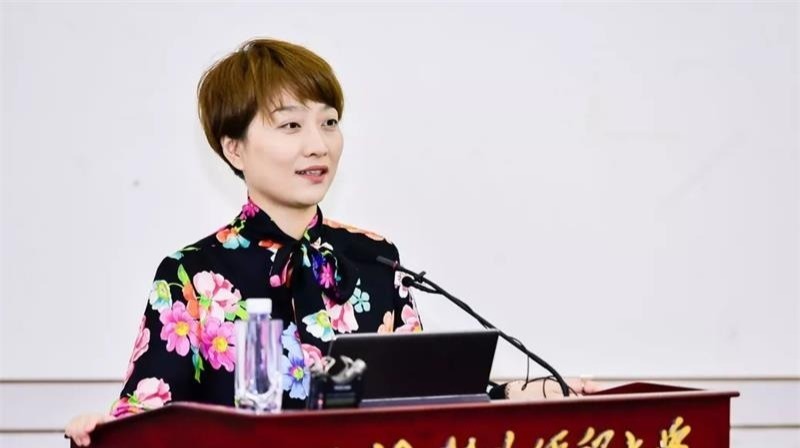 百度总机回应“公关副总裁璩静被开除”：系统内仍可查询，还在职