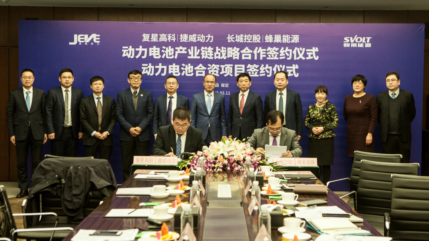 中英科技：公司与特斯拉无业务合作