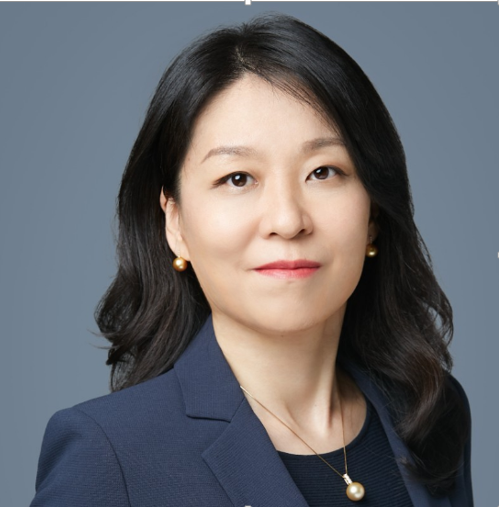 易方达管理团队再微调 刘晓艳出任董事长，吴欣荣接任总经理