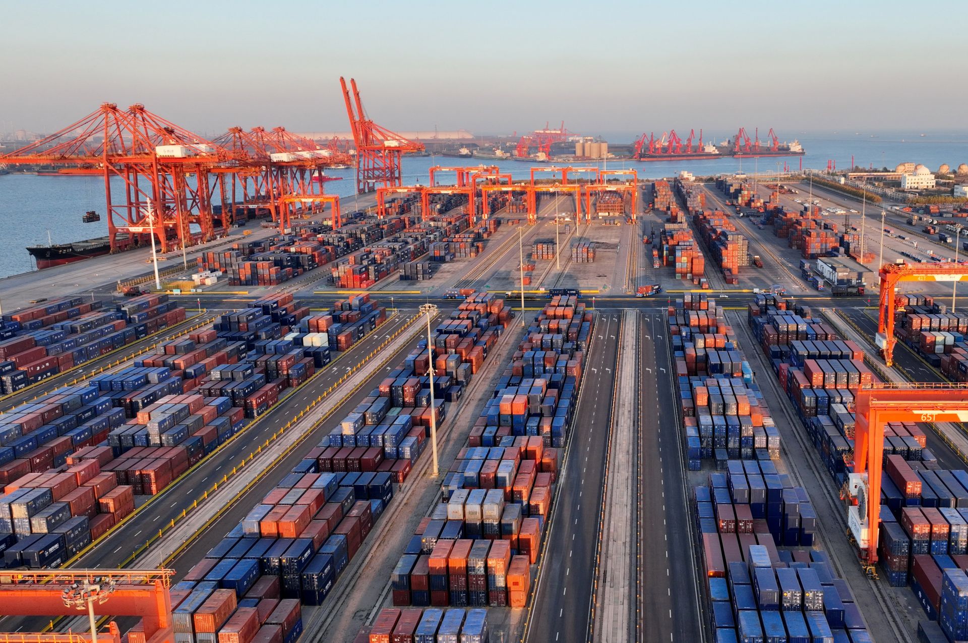 唐山港获得发明专利授权：“一种港口管类货物舱内堵橄用工具”