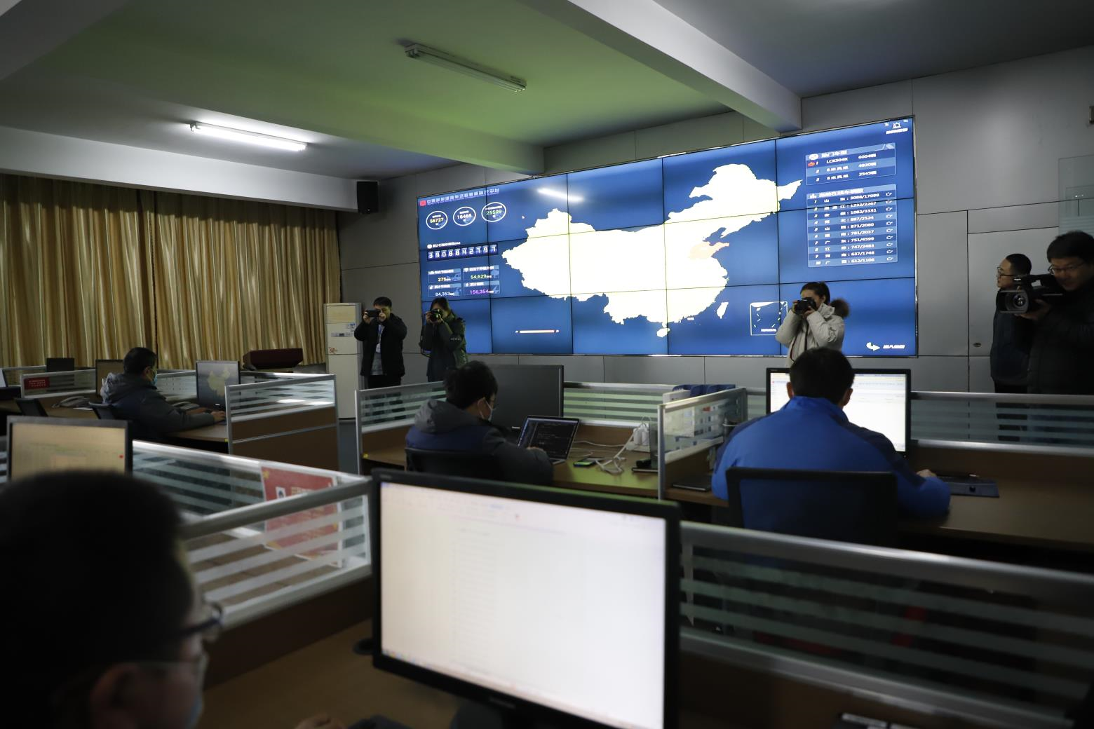 中通客车获得发明专利授权：“一种客车快拆地板锁紧装置及检修盖”