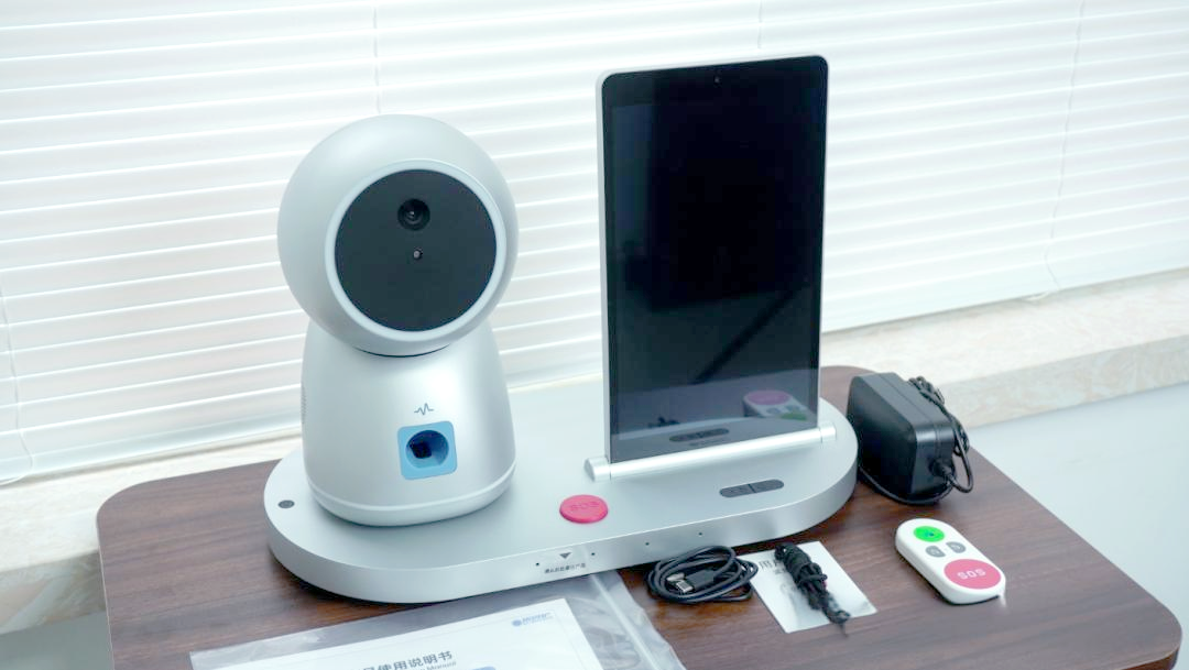 养老机器人守护“夕阳红”