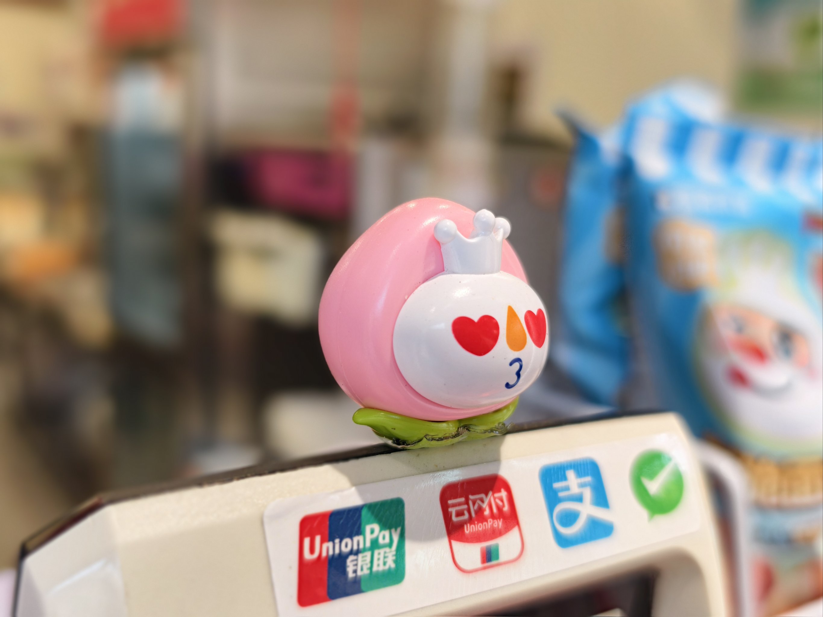 产业一线丨4元柠檬水一年卖超10亿杯！蜜雪冰城是如何把价格打下来的？