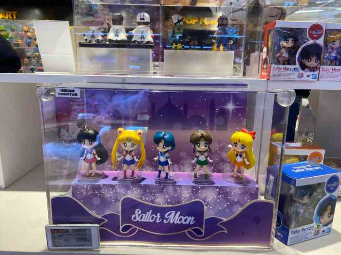 新歌空降、再遇蔡徐坤！电竞、NFT、盲盒⋯⋯周杰伦的IP宇宙还能抓住Z世代吗？