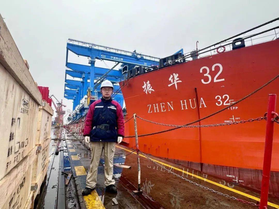 振华重工获得发明专利授权:“大型箱梁结构的制作方法及轮胎吊的组装方法”
