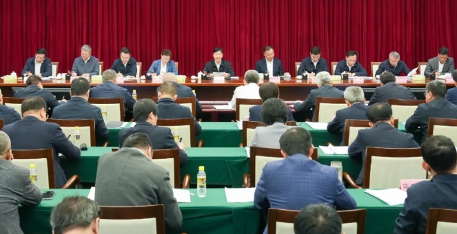 海南省委书记冯飞调研自由贸易港压力测试情况：确保封关运作万无一失、首战必胜