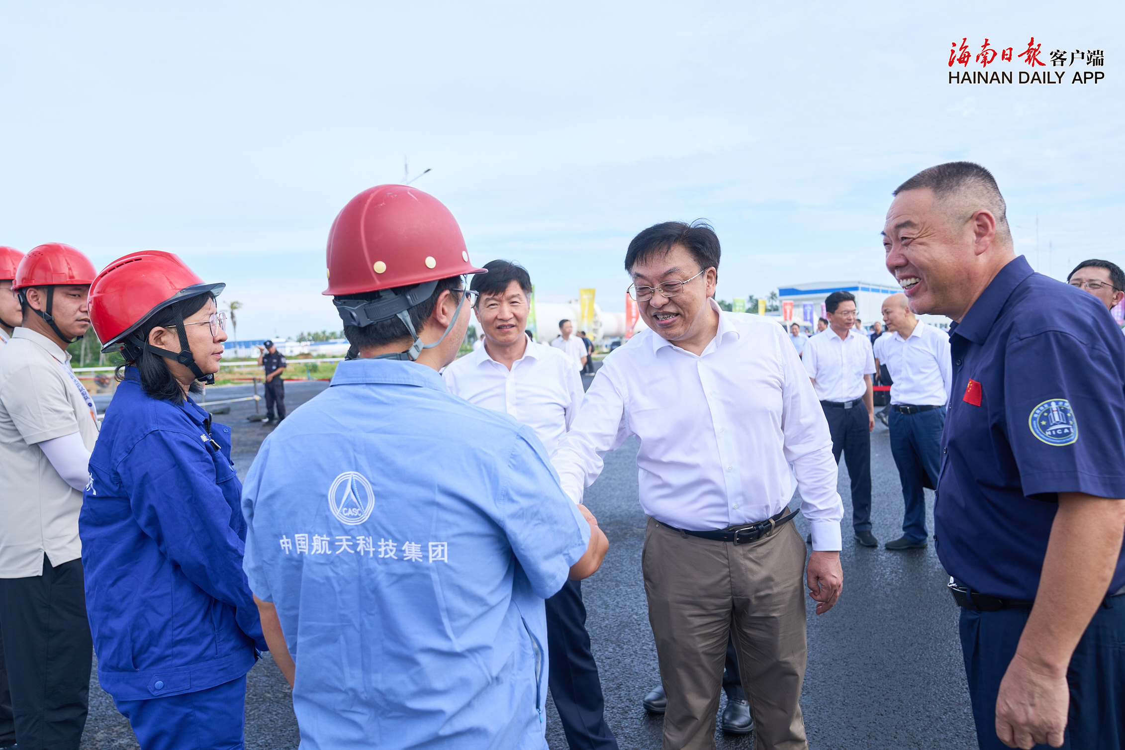 海南省委书记冯飞调研自由贸易港压力测试情况：确保封关运作万无一失、首战必胜