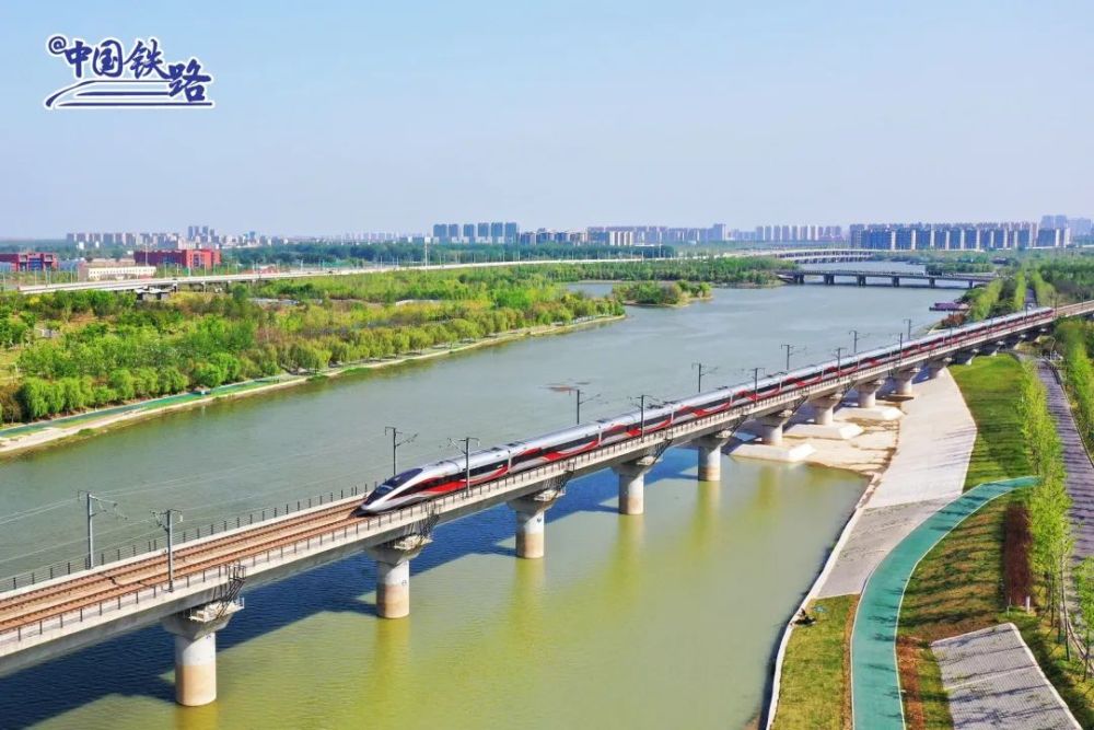 7月1日起沪昆高铁杭长段复兴号动车组列车将常态化按时速350公里高标运行