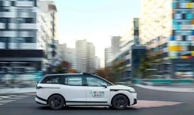 萝卜快跑后又牵手Nuro！Uber大手笔押注中国自动驾驶，全球Robotaxi战局生变