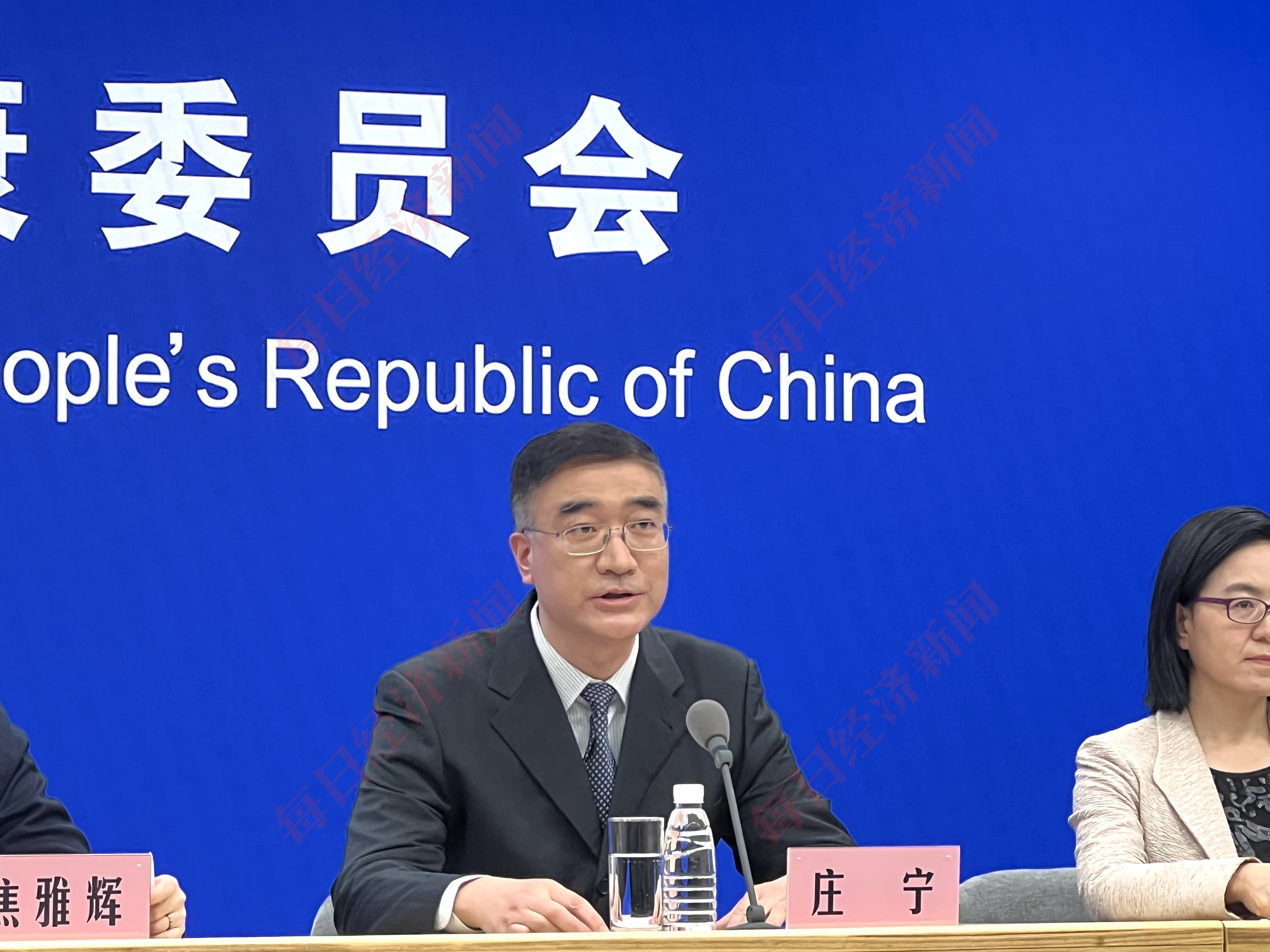 国家卫健委：鼓励各地深入推进医养结合工作