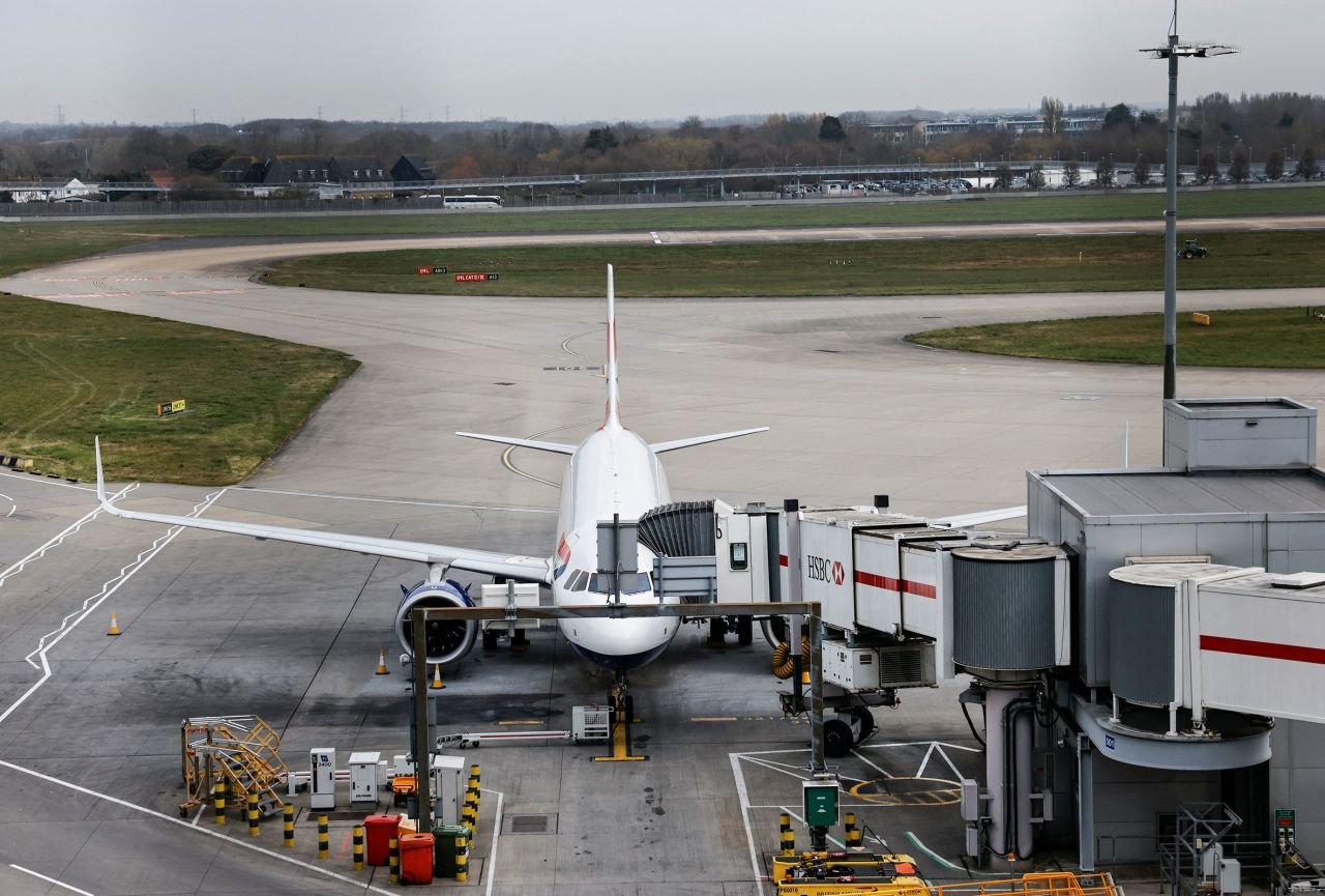 又一廉价航空停运，中外低成本航空为何命运迥异