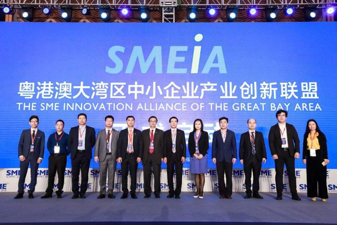 全国出口的工业机器人1/3来自大湾区；广州拟为职业教育立法丨大湾区财经早参
