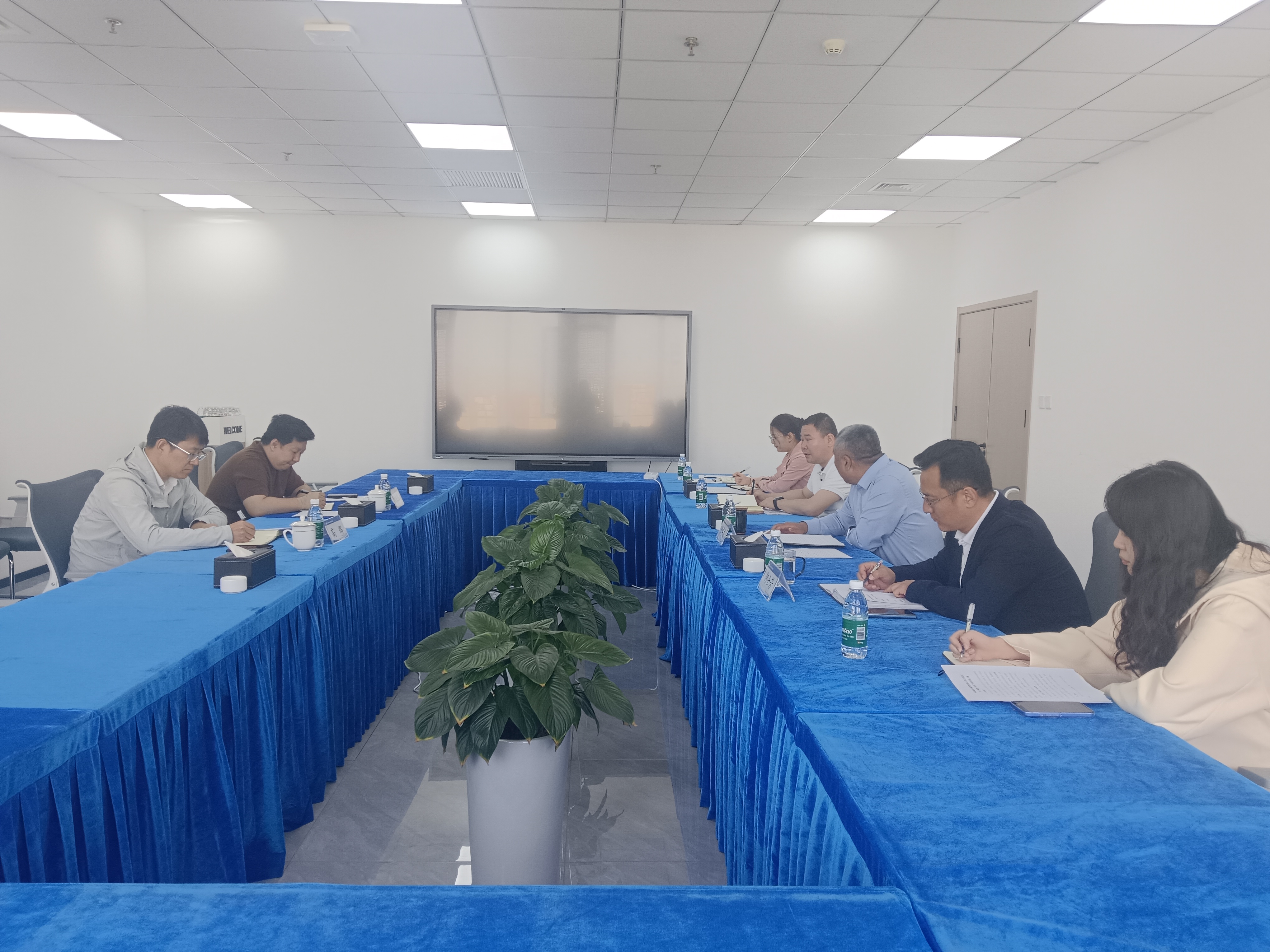 加深投融交流 上交所举办高成长产业债集中路演