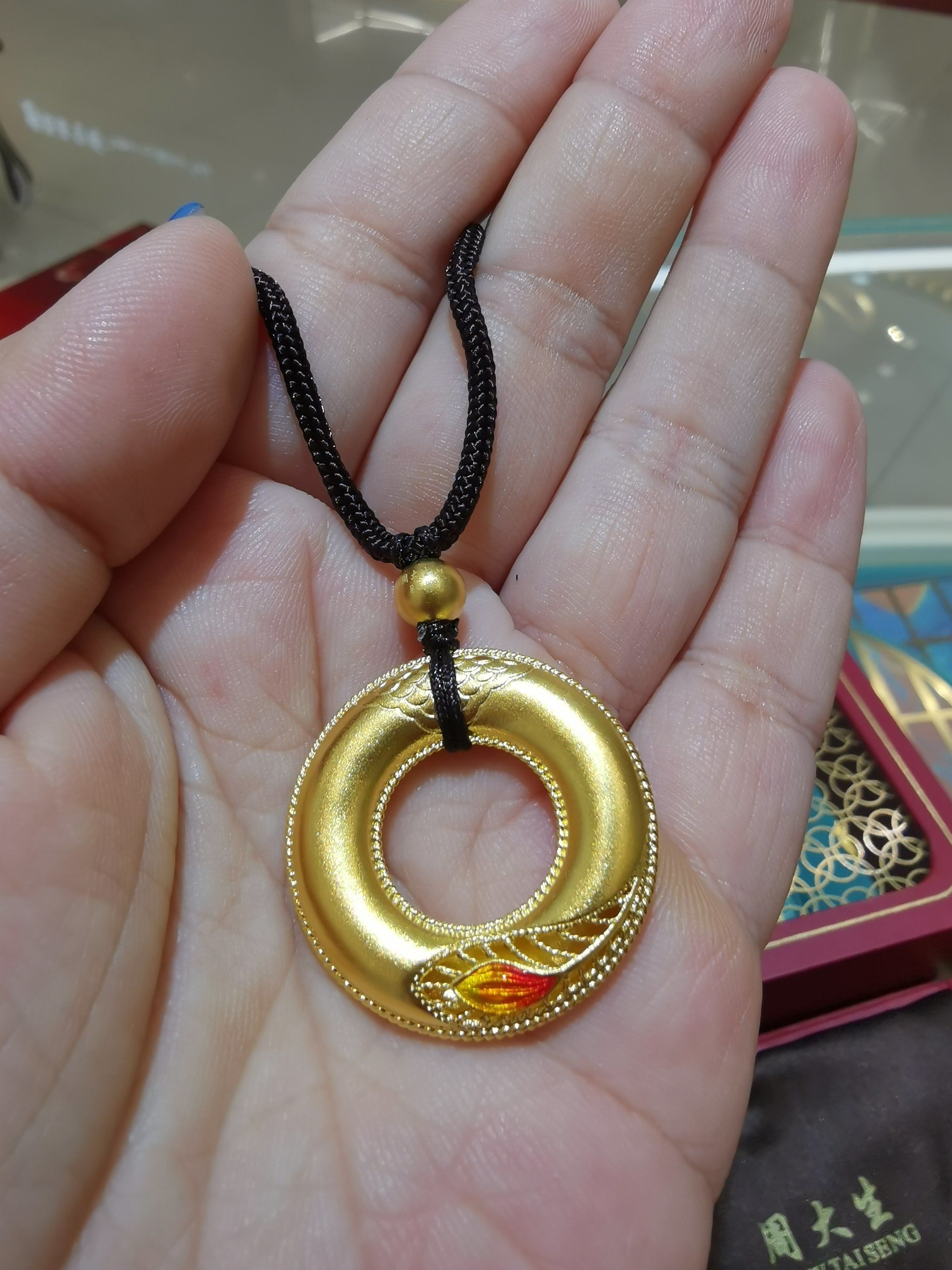 周大生获得外观设计专利授权：“挂坠（G1QB001007C）”