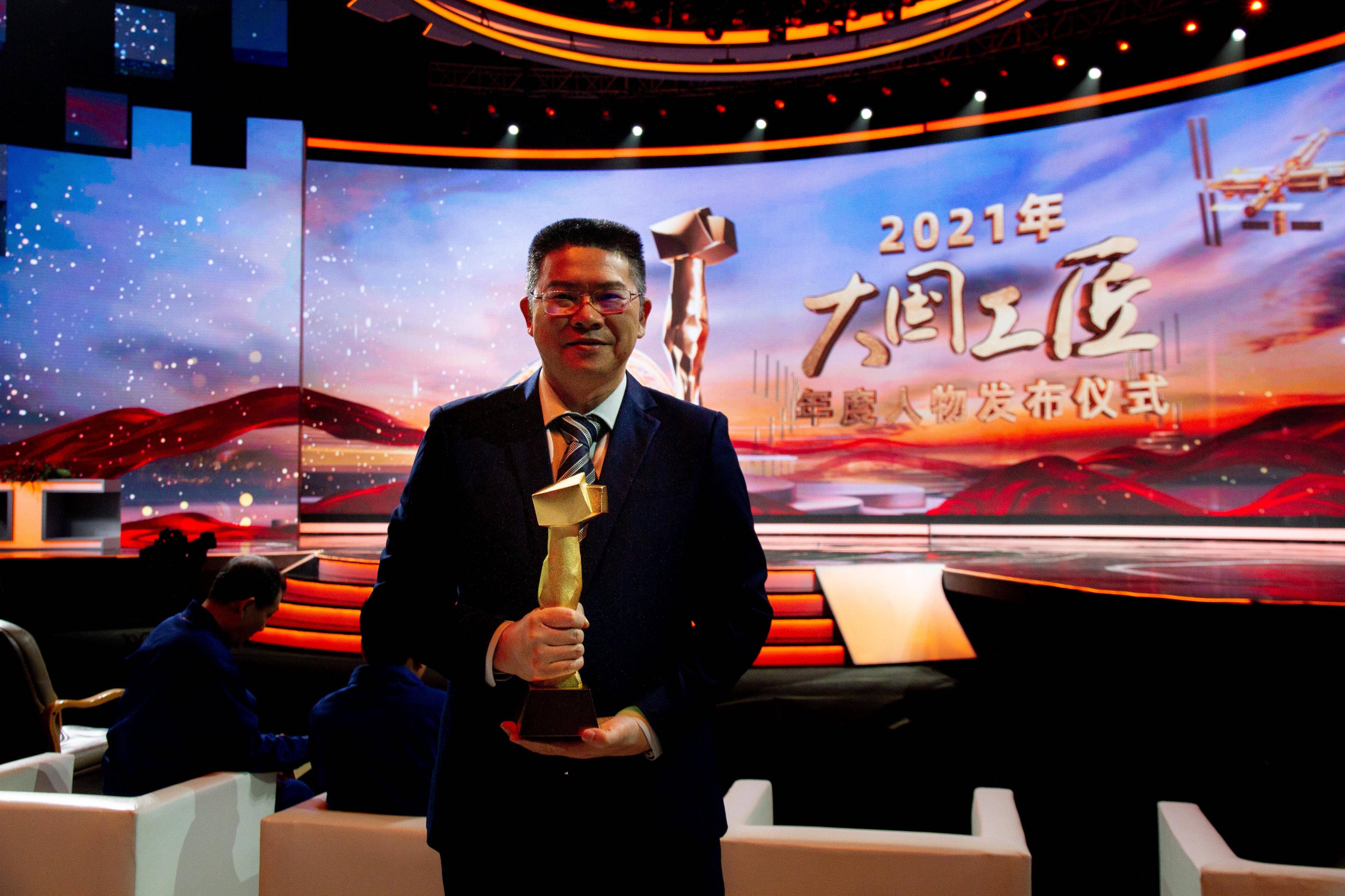 海格通信获得外观设计专利授权:“机载宽带电台”