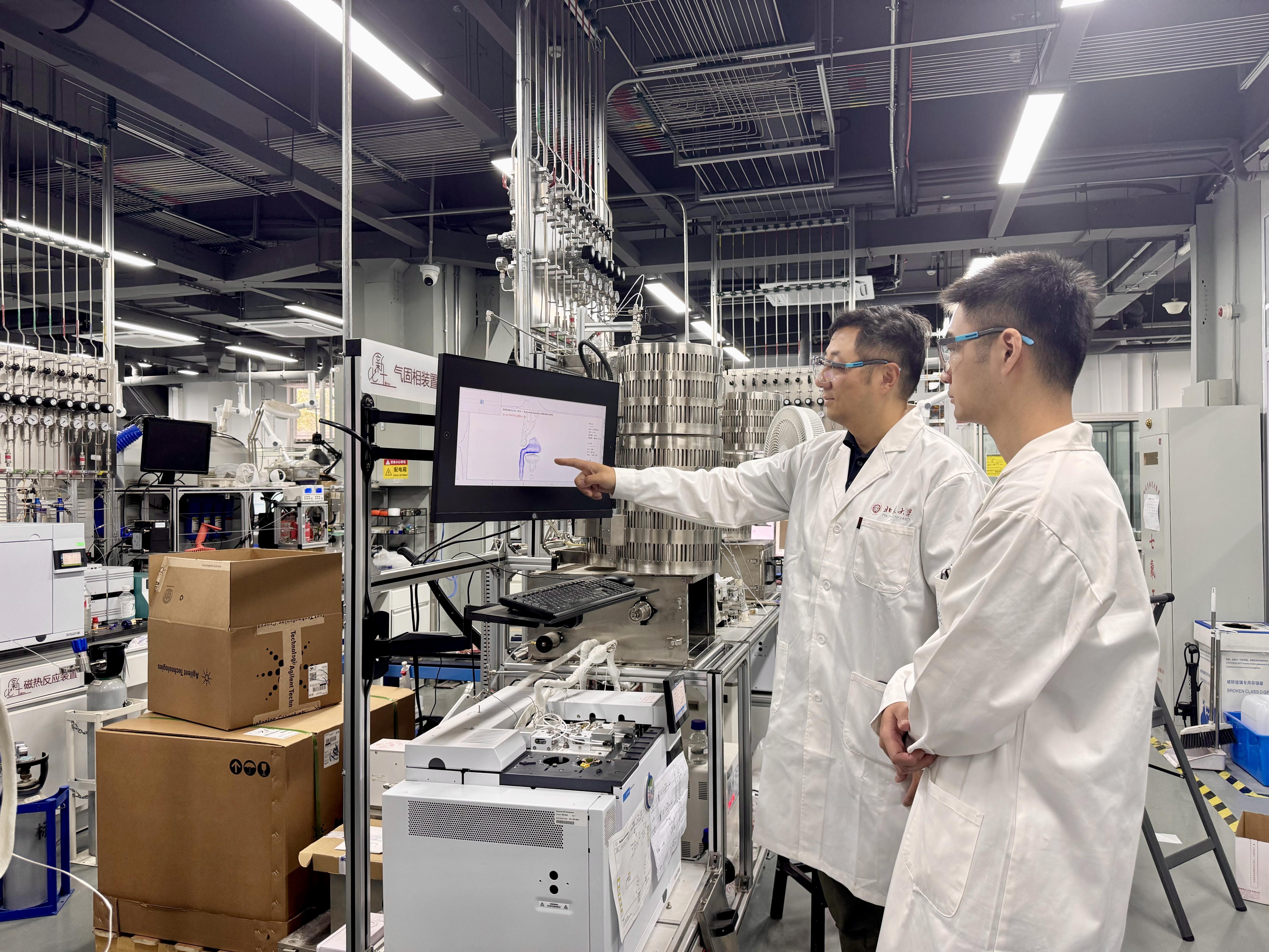 新技术可对废塑料进行无害化处理