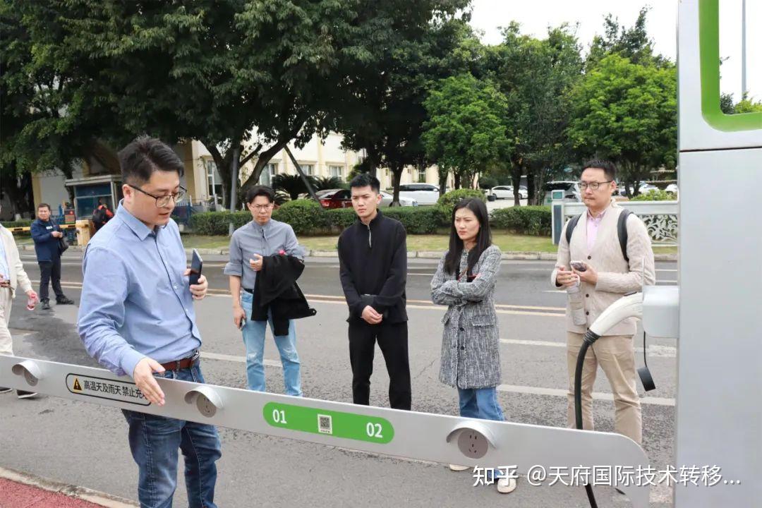 华体科技（603679）2025年中报简析：净利润同比下降60.64%，公司应收账款体量较大