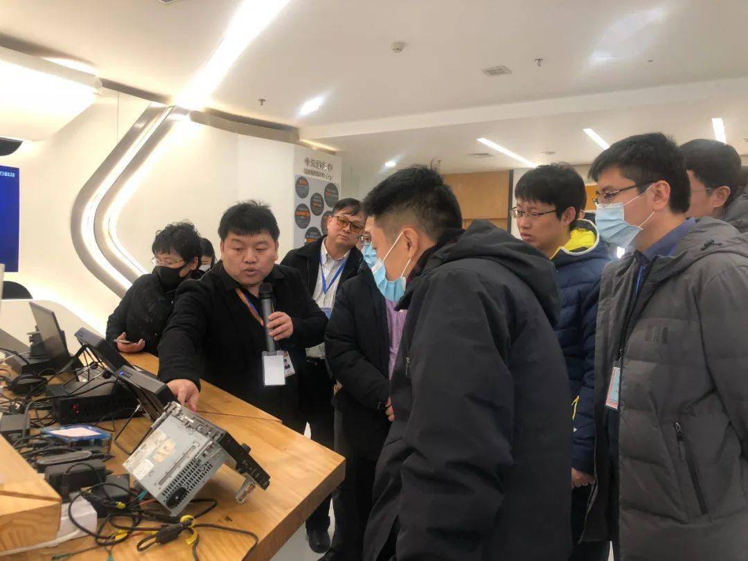 金杯汽车：拟出资2.4亿元参设产业投资基金