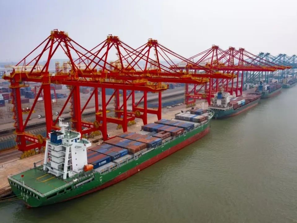 吞吐量走高 港口景气度持续提升