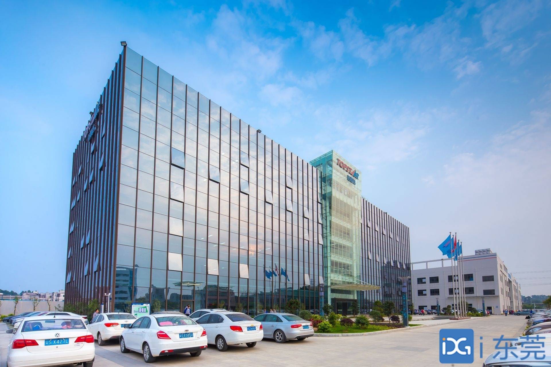 华丰科技获得发明专利授权:“输入集成式转接盒”