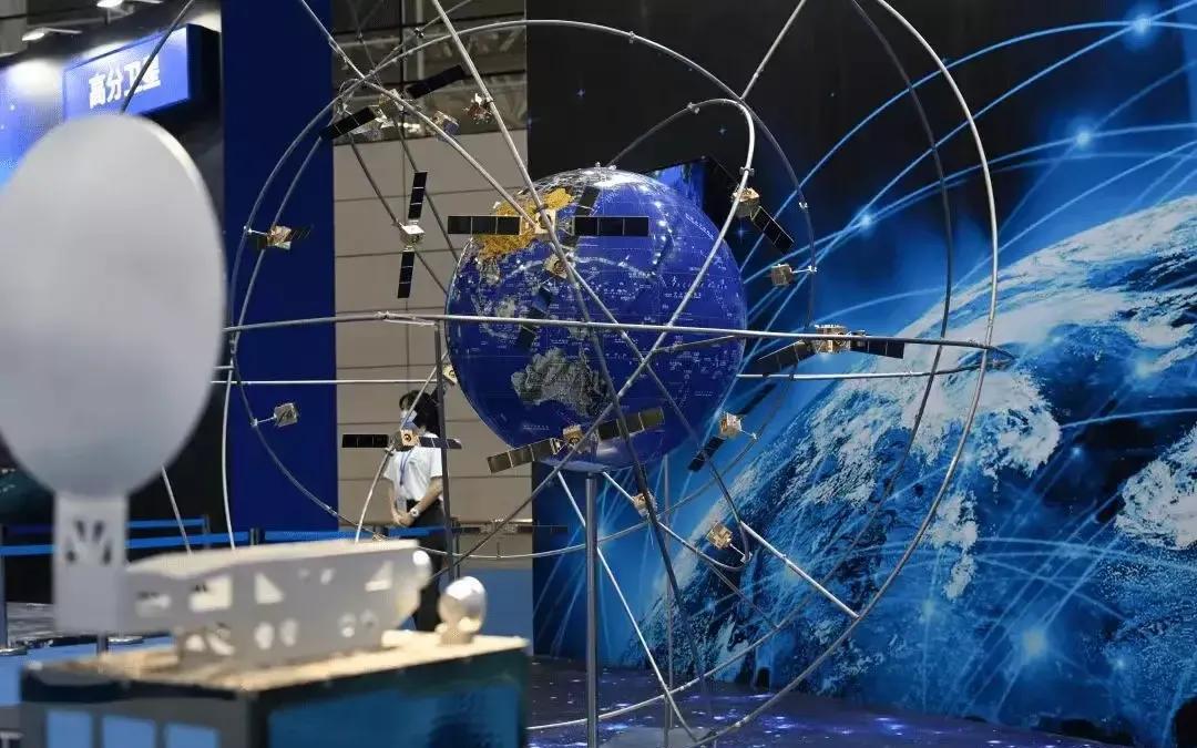 从厘米级定位到信号灯预测 北斗如何重塑全球“时空感知”