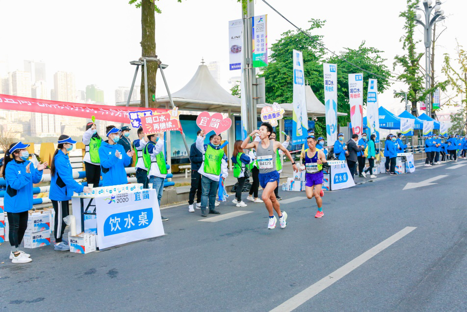 《创业三十六记》：从媒体人到品牌创始人，艾国永的十年“马拉松”