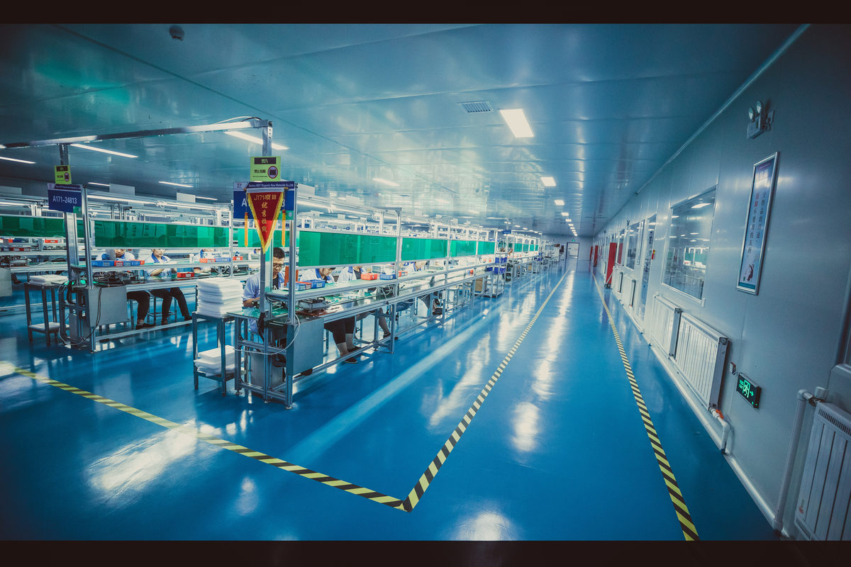 英思特获得发明专利授权:“一种PET磁铁组件的下料摆盘装置及方法”