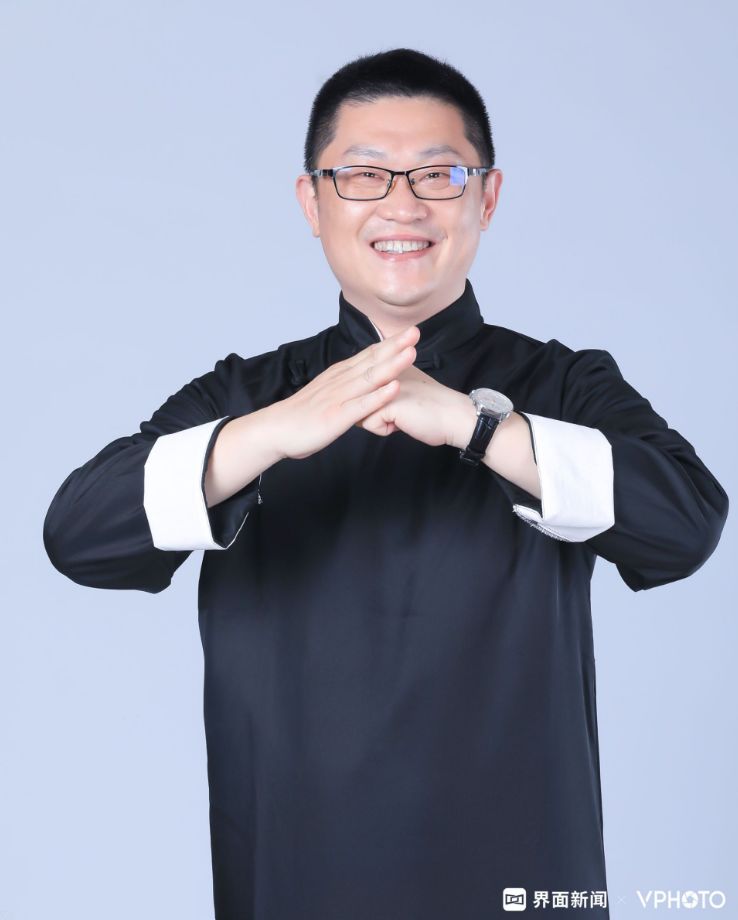 蓝海华腾董秘邱文渊个人名下持股减少37.1万股,涉及金额714.92万元