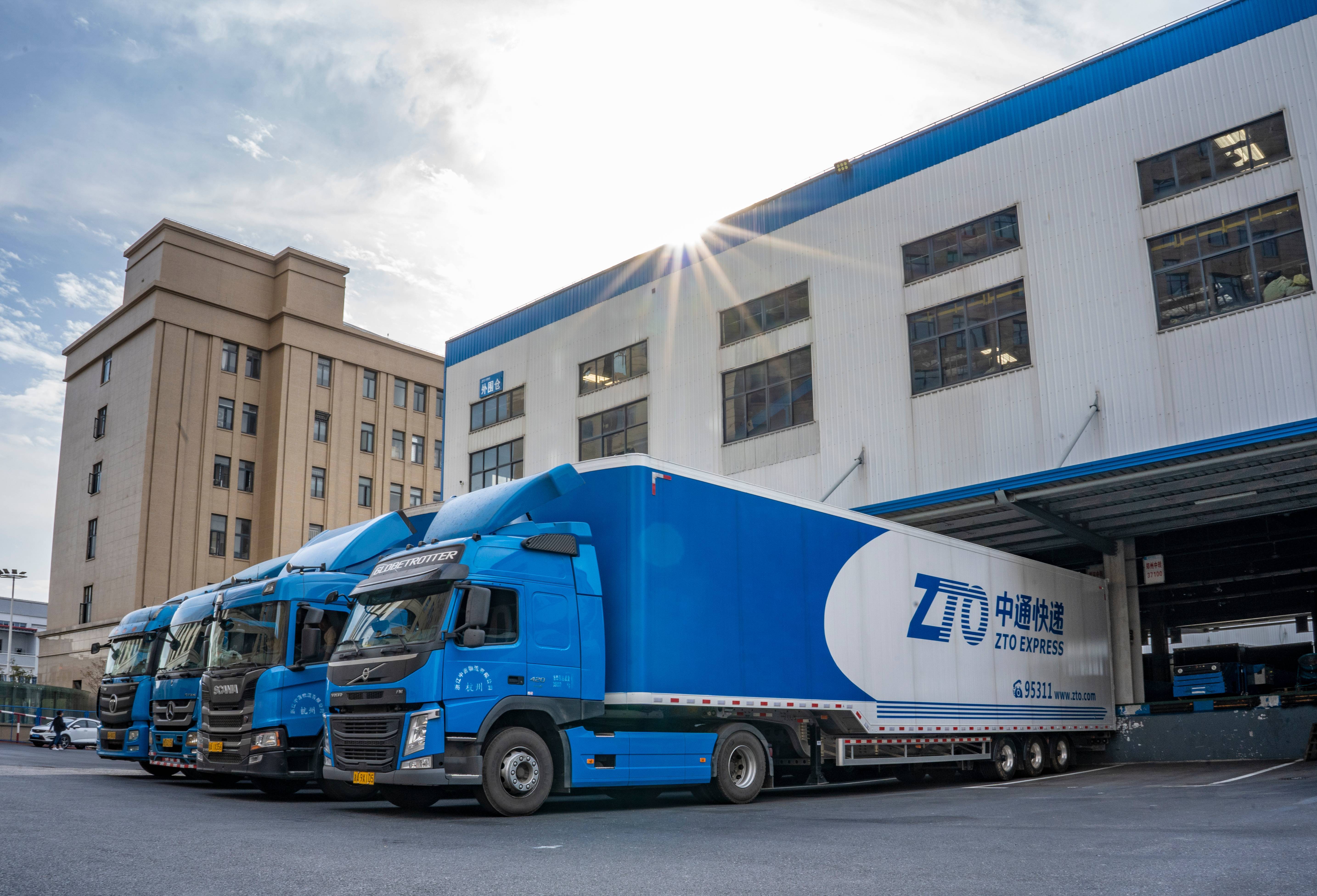 2025年全国快递业务量突破1500亿件