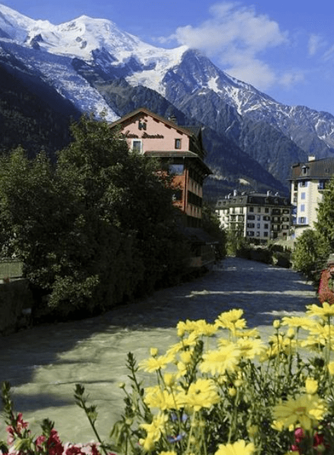 法国新政府成员名单公布 多位部长易人