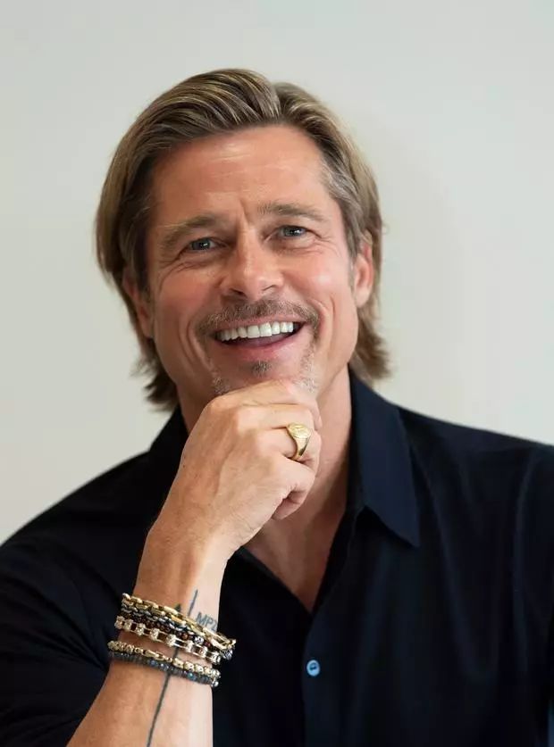 法国新政府成员名单公布 多位部长易人