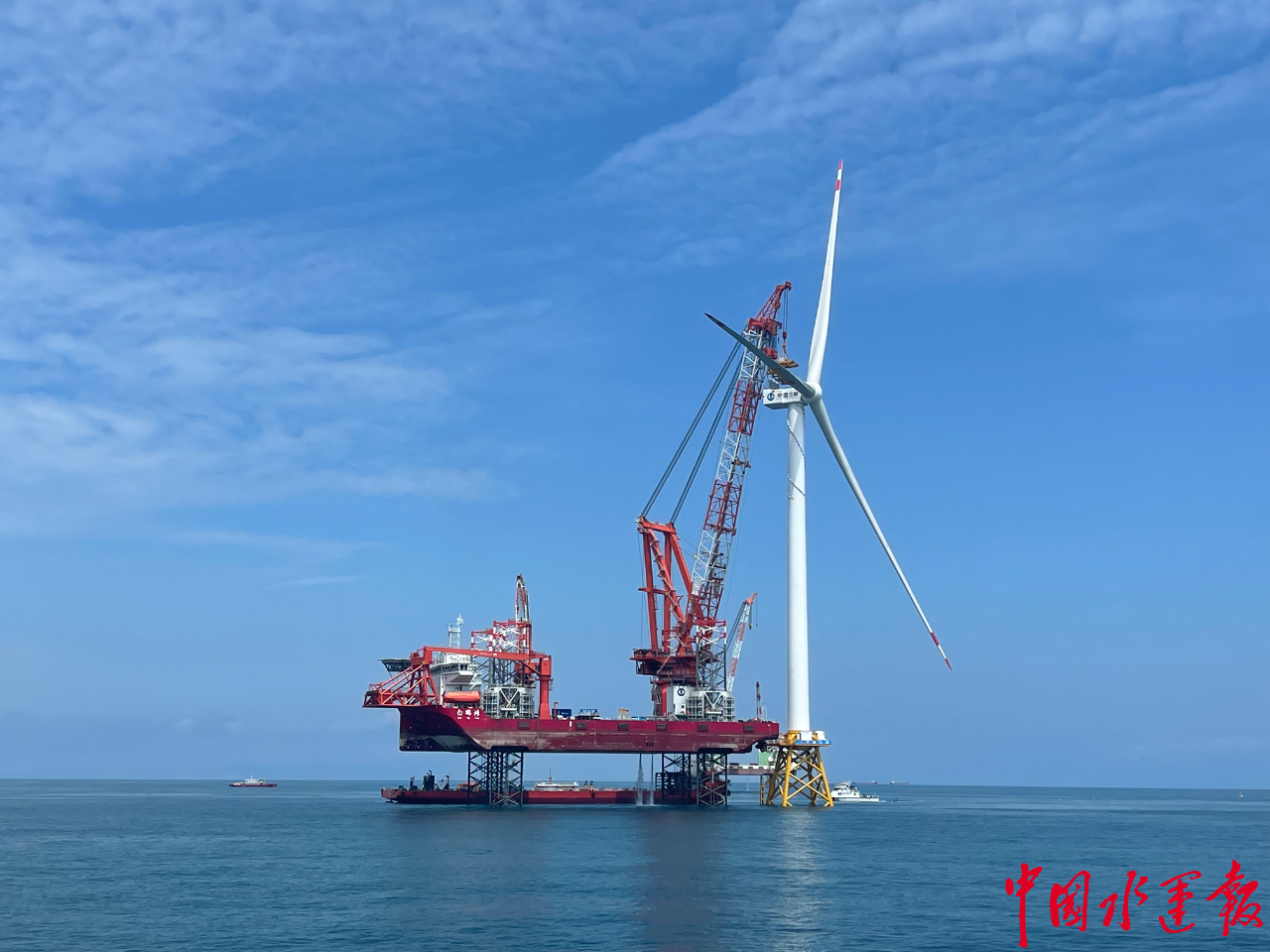 全球最大26兆瓦级海上风电机组并网发电
