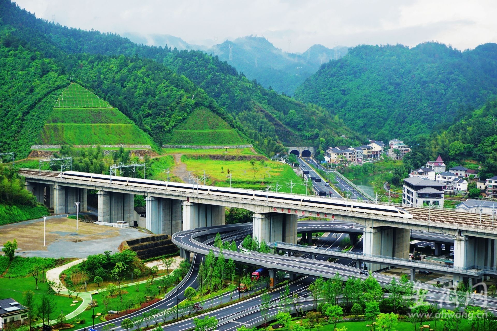 长三角铁路581趟动车组实施票价下浮，杭温高铁最高优惠60%