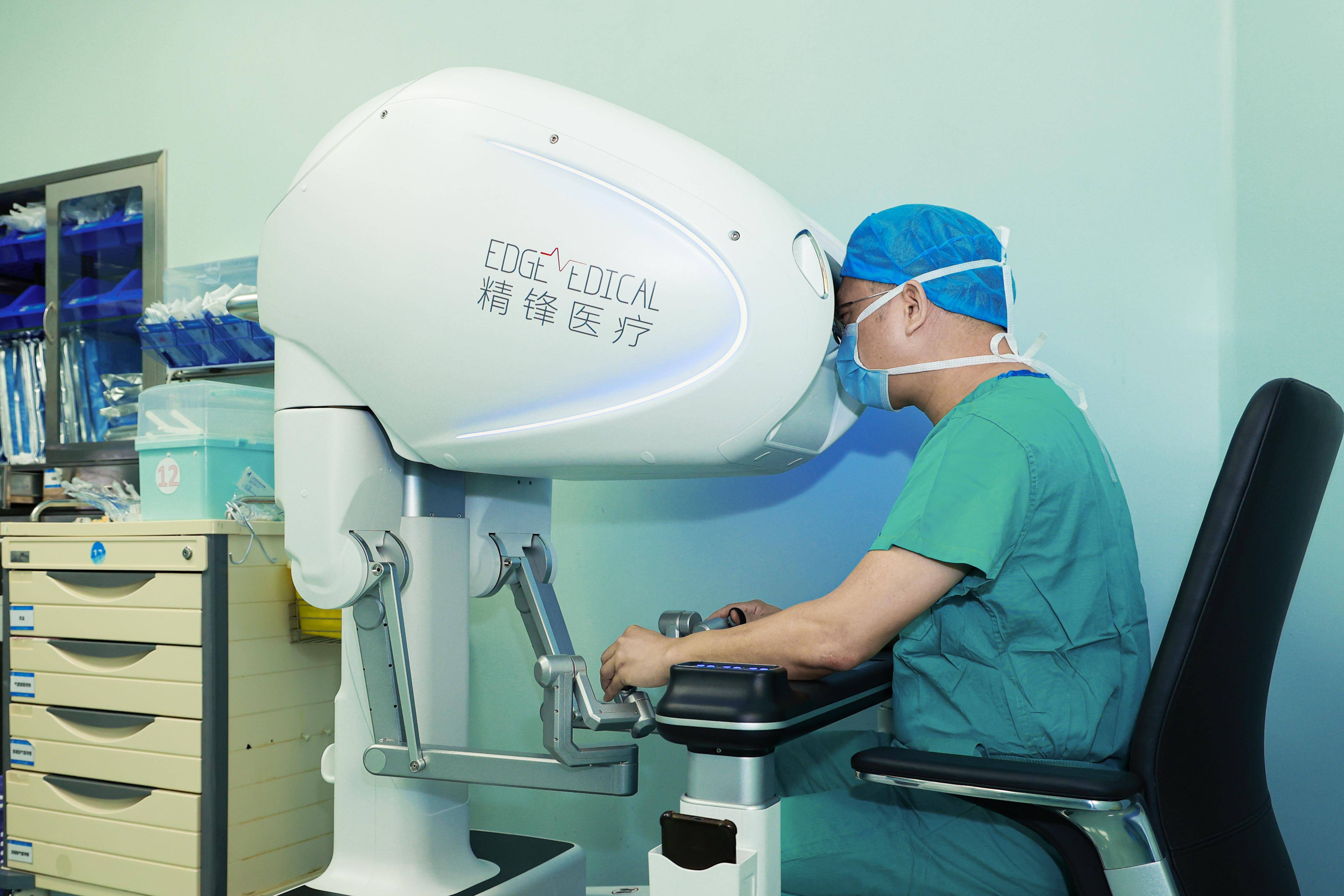 “人工智能+”让优质医疗资源触手可及