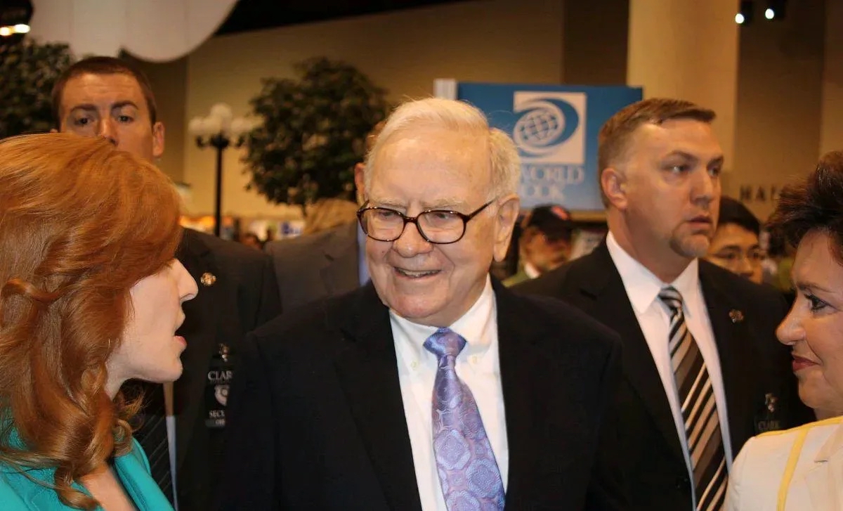 真爱美家:控股股东筹划控制权转让事宜 股票明起继续停牌