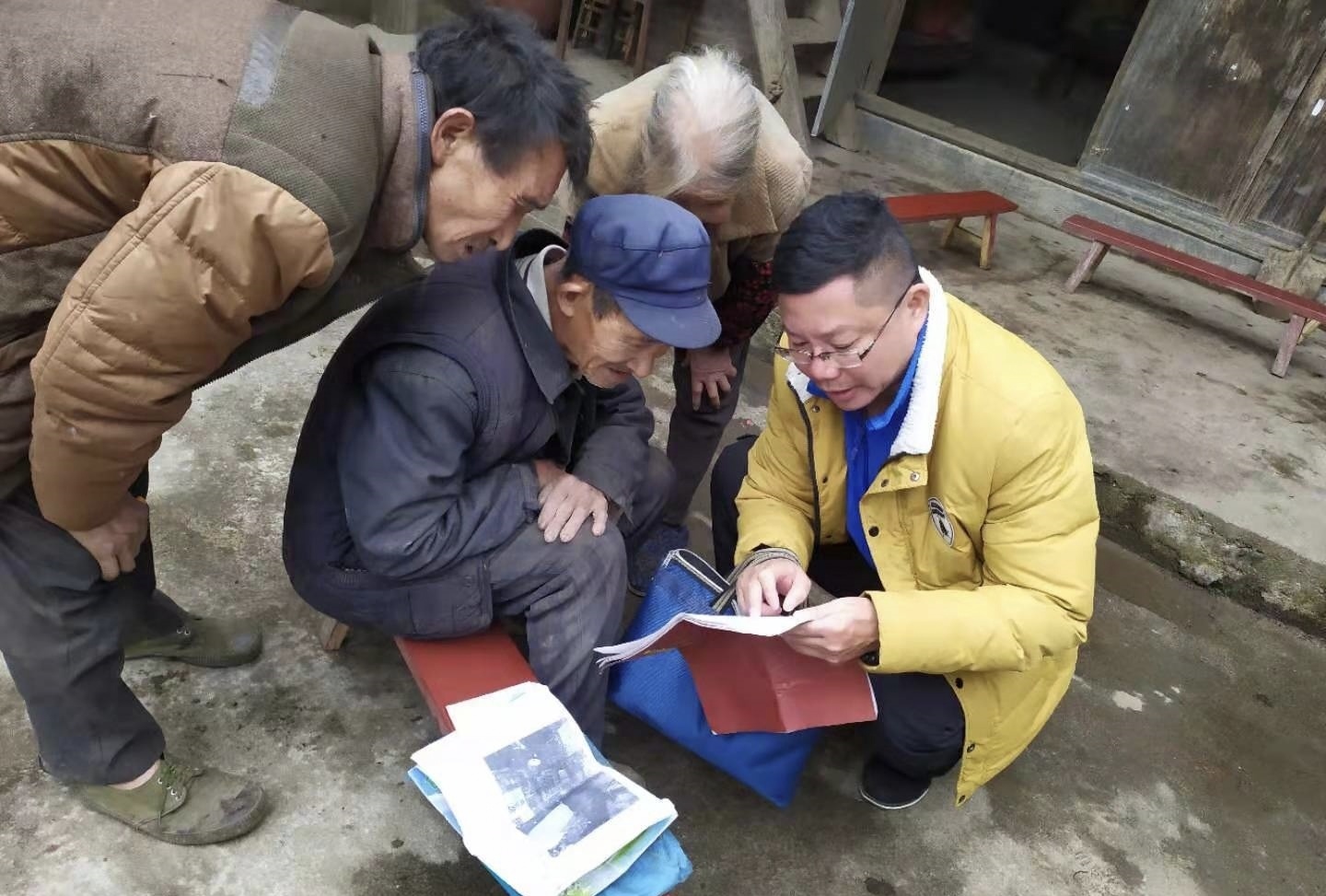 桂林两水库移民村蝶变记：政策产业富农家