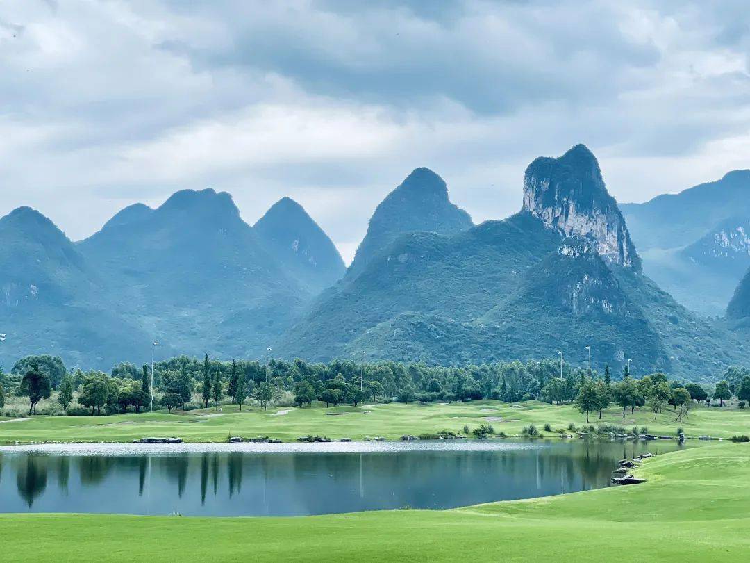 桂林旅游:拟在产权交易机构公开挂牌遴选生动莲花项目合作方