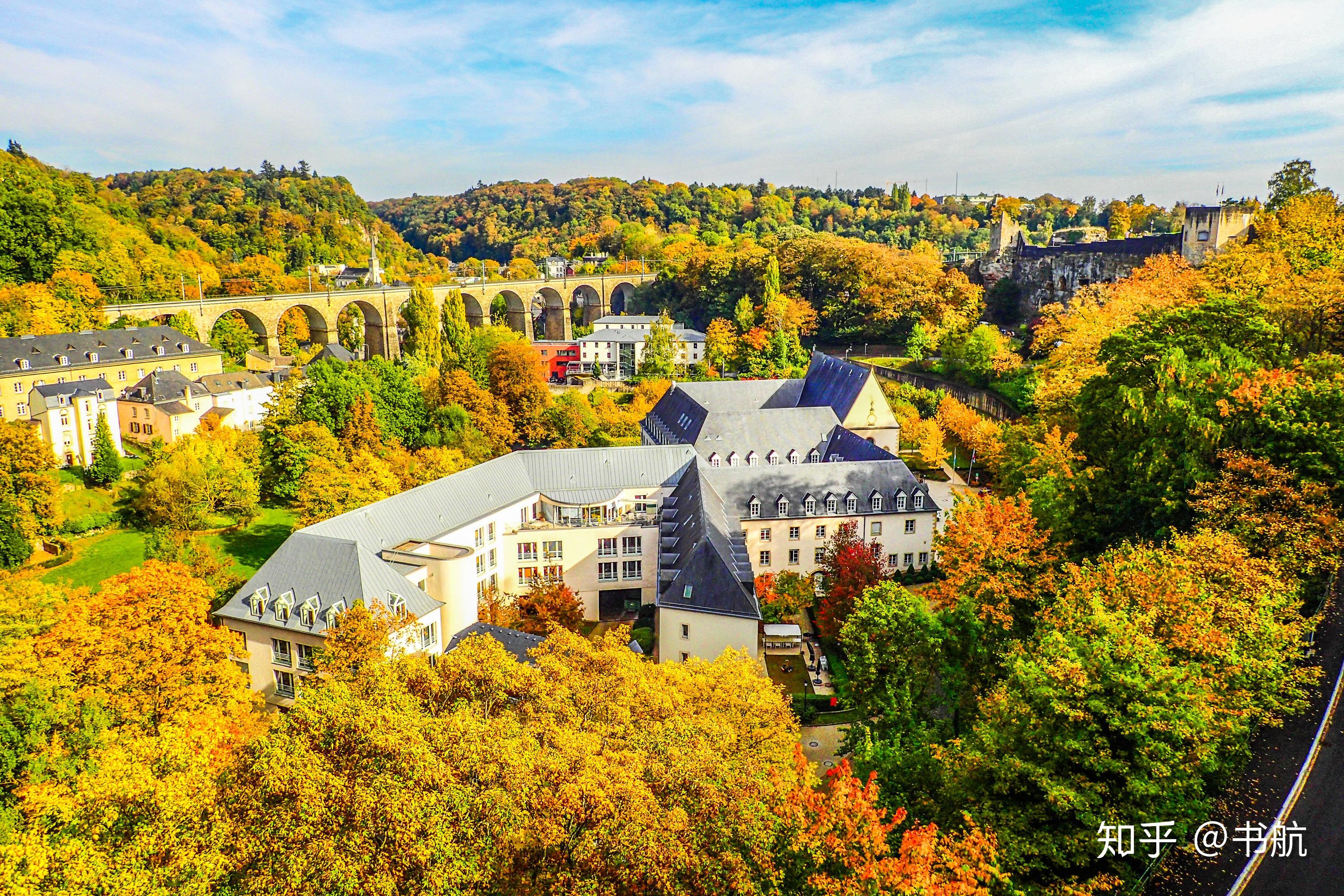 财政部在卢森堡首次发行欧元主权债券