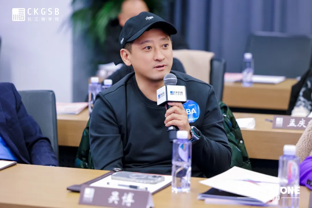 软通动力董事刘天文减持29.81万股，减持金额1537万元