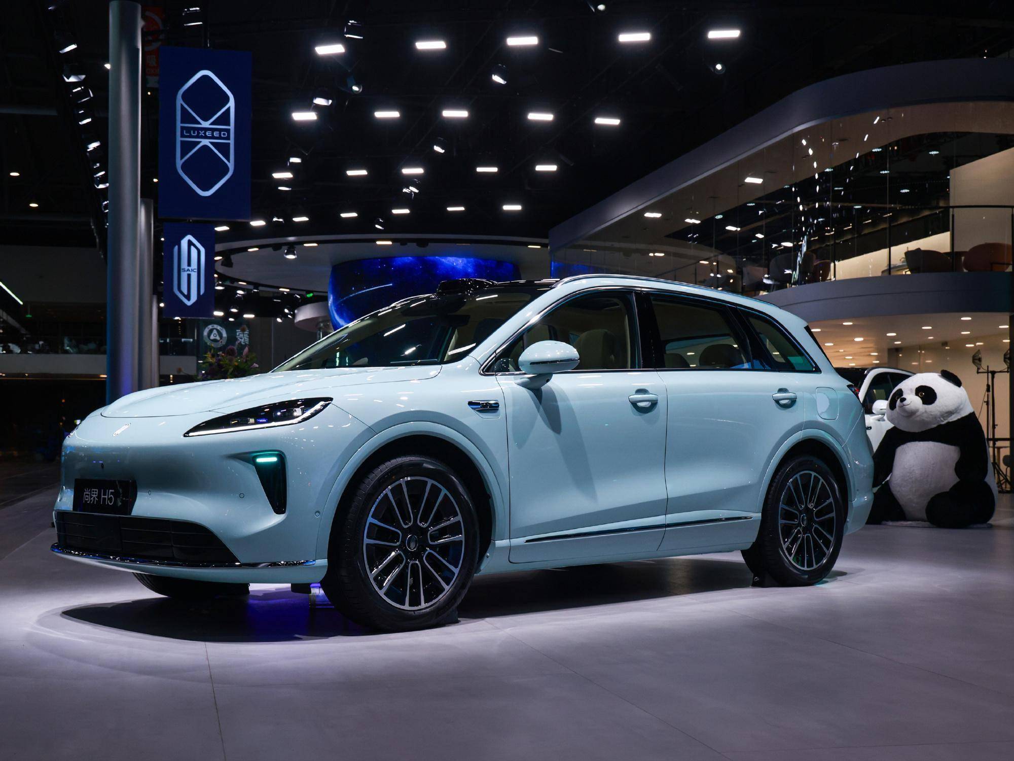 蔚来三季度业绩出炉！交付超8.7万台，创历史新高！美股盘前大涨