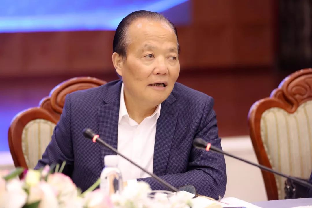 航亚科技：拟投资不超7000万美元设立海外子公司及孙公司