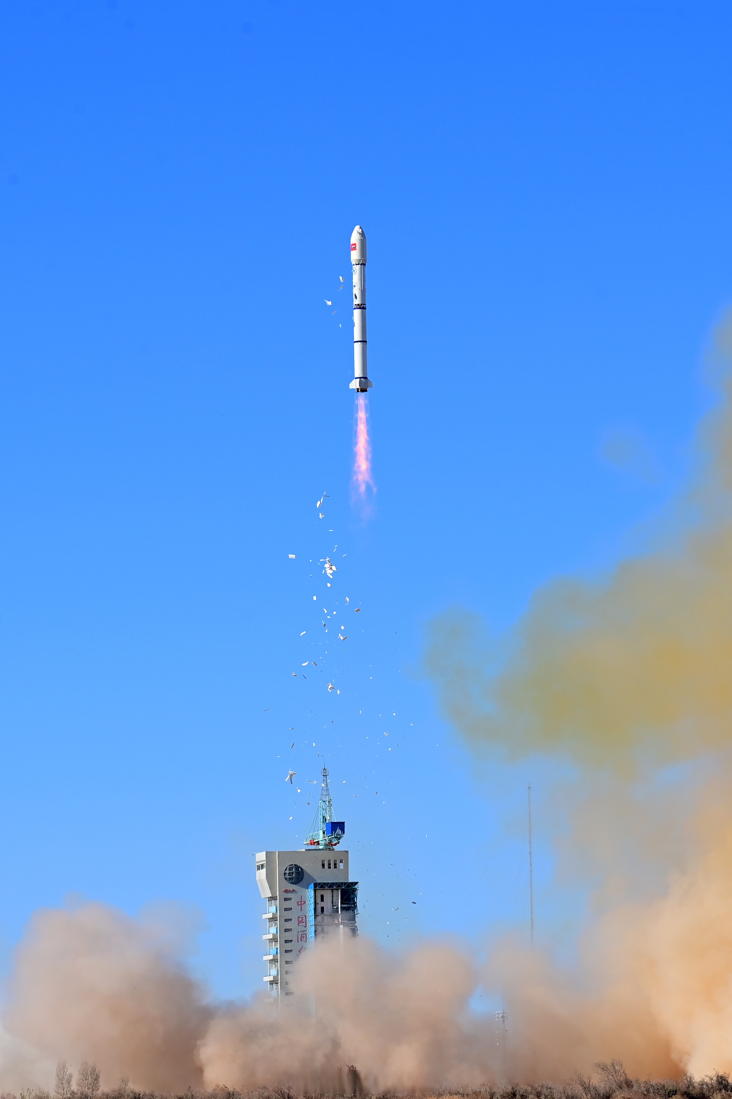 我国成功发射实践二十八号卫星