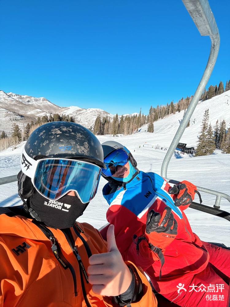 我在滑雪场“追着你拍”，日赚1000元