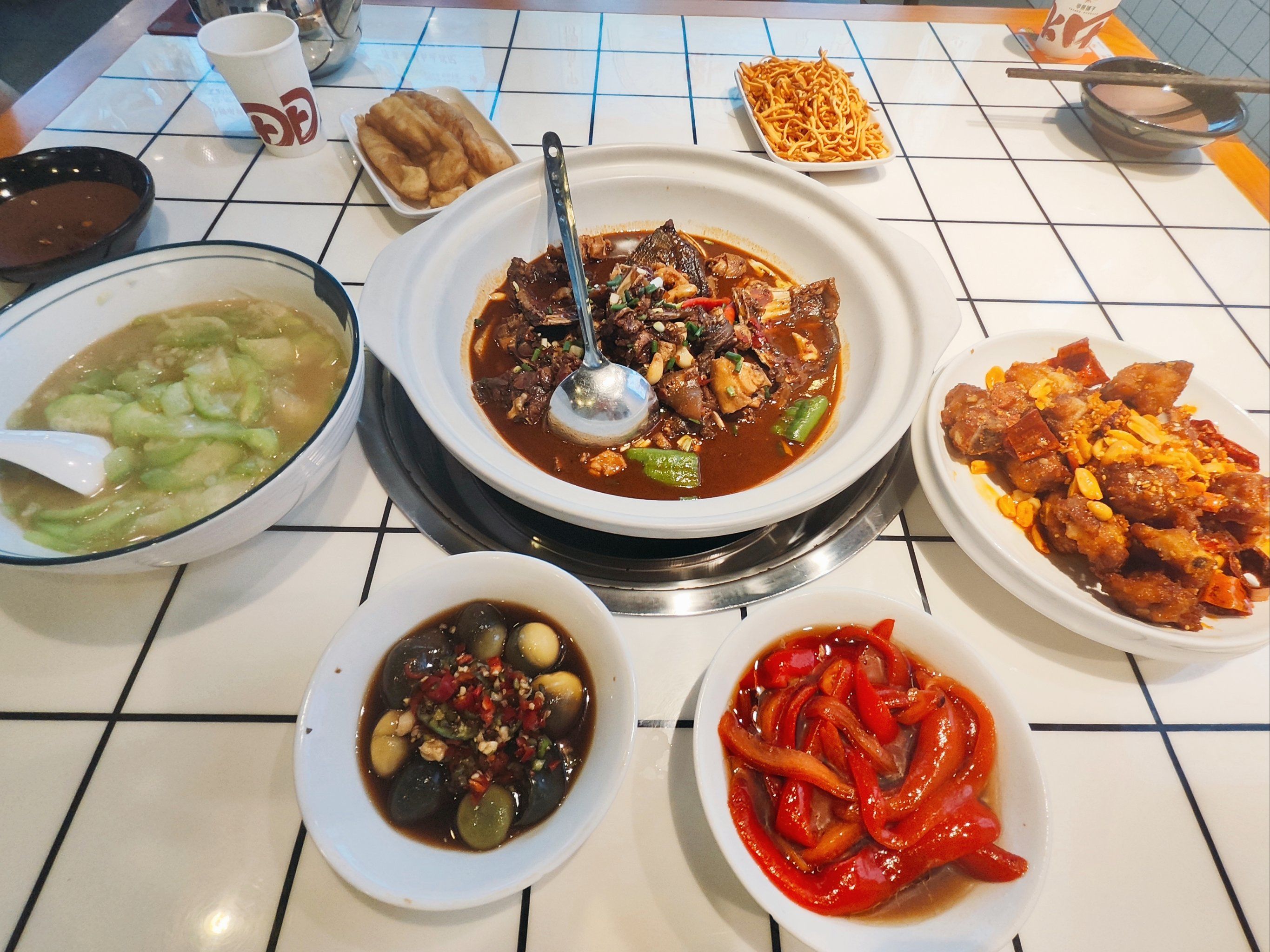 ST绝味：“绝味煲煲”是公司在快餐领域的创新试点，目前仍在探索阶段