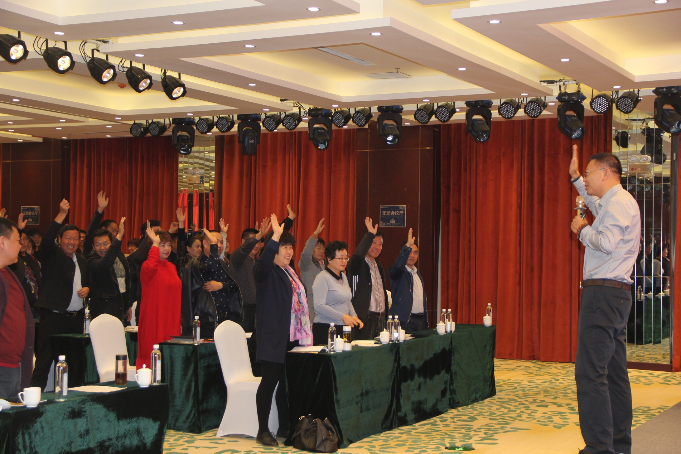 千里科技:12月15日召开董事会会议