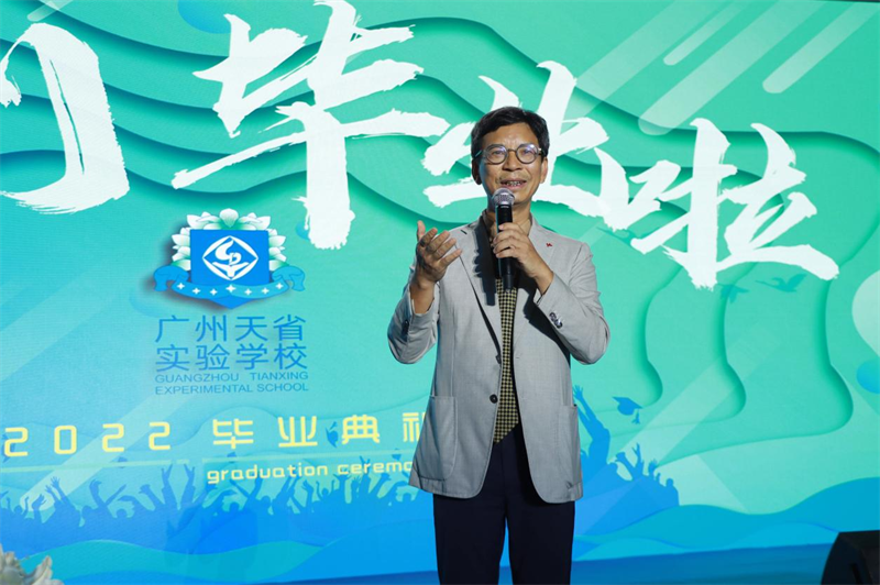 国鸿科技突发公告！实控人、董事长郑明辉逝世，几天前还出席董事会