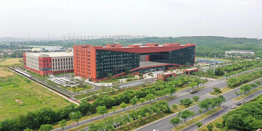 国博电子涨7.76%,股价创历史新高