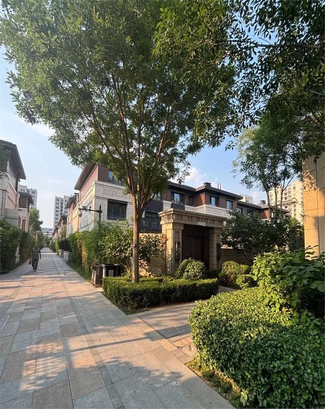 海南封关，楼市怎么样？知名房企斥资近50亿元接连拿地，“有山东客户拿下上百套小户型商办房”