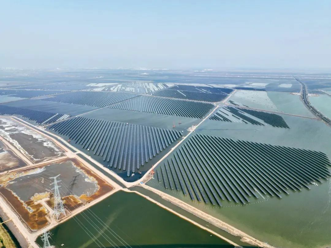 华电科工：与华电科工集团 签署8.15亿元合同